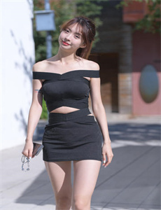 男人女人向前走