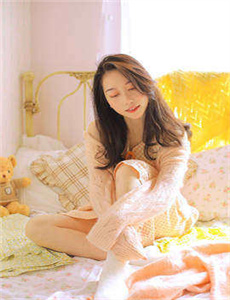 大时计的美女