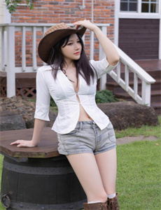 美女与野兽 动画片 2012