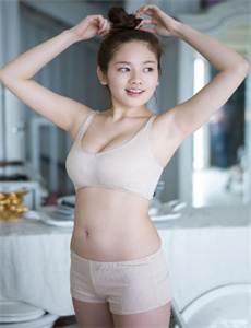 年輕的小姨子
